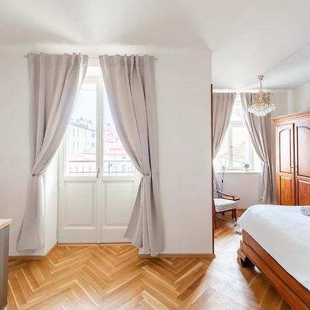 Little Chateau Prag Exterior foto