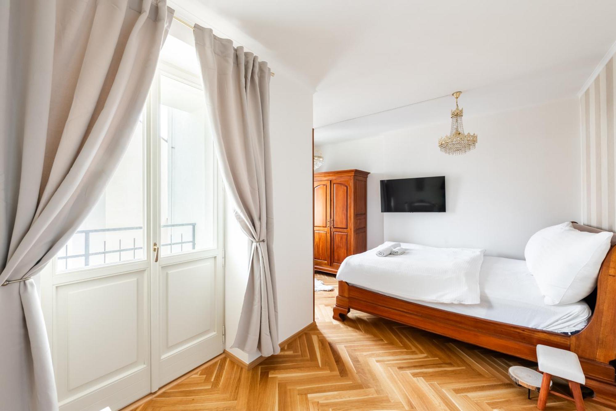 Little Chateau Prag Exterior foto
